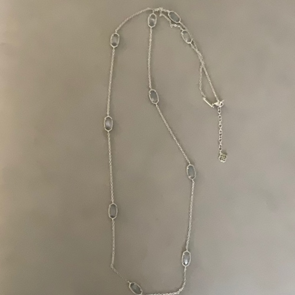 Kendra Scott necklace